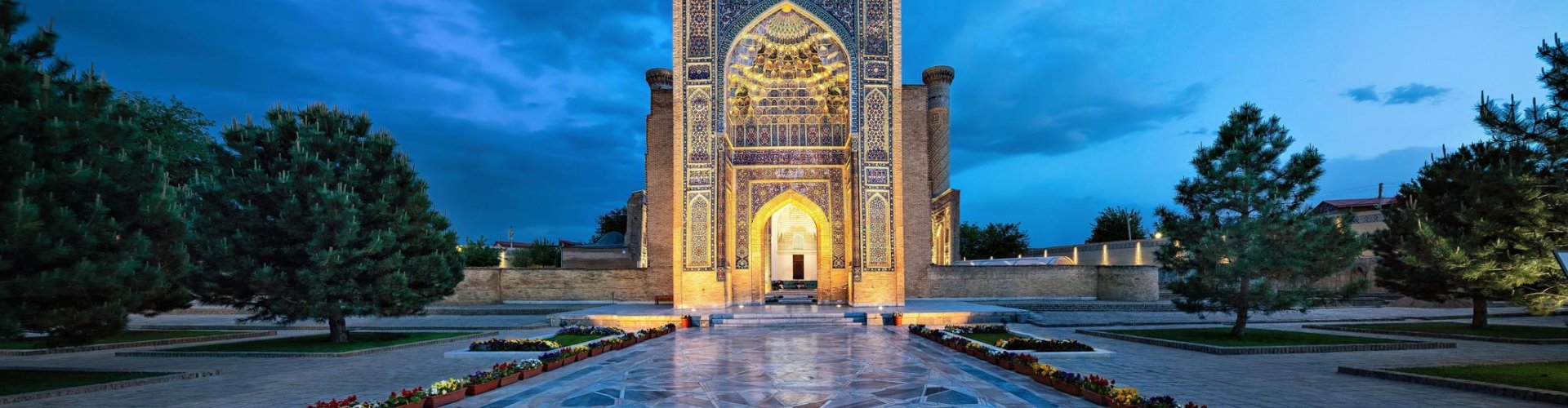Samarkand, UZ parking lanes