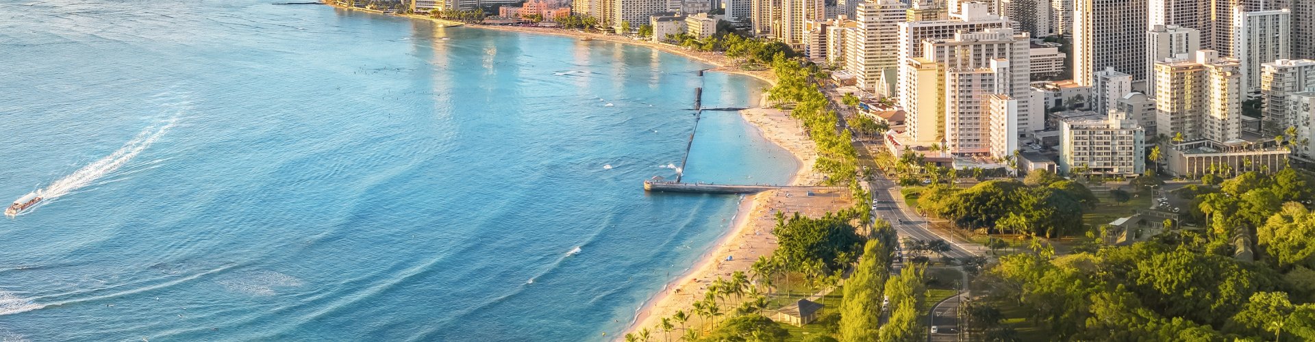 Searching for parking in Honolulu, HI, US
