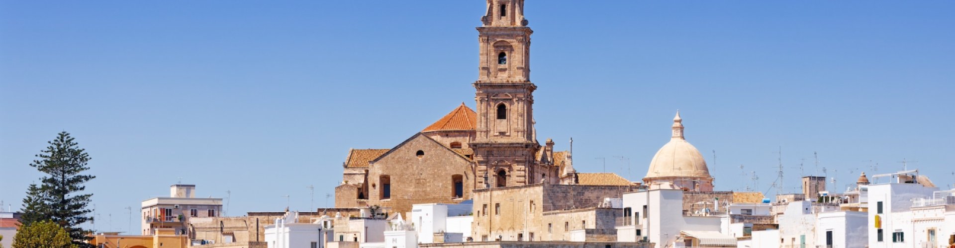 Street parking in Monopoli, IT