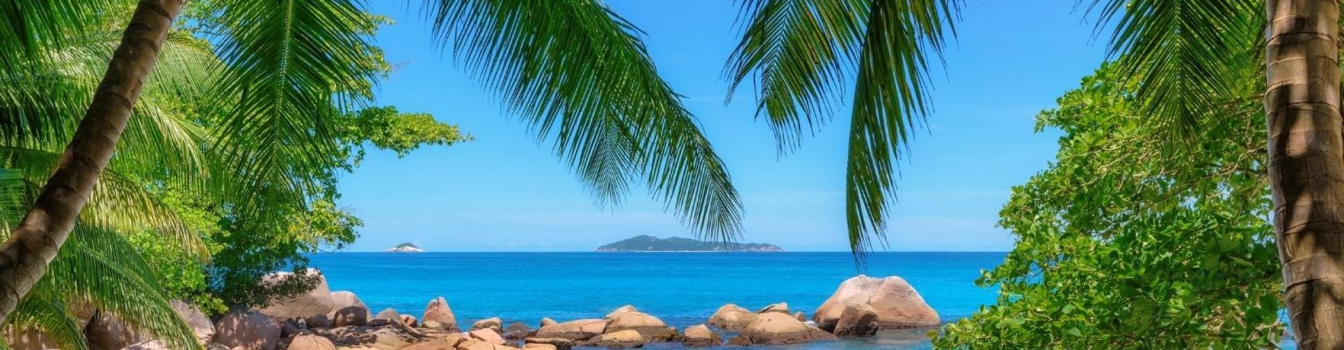 Night skyline with parked cars in Praslin, SC