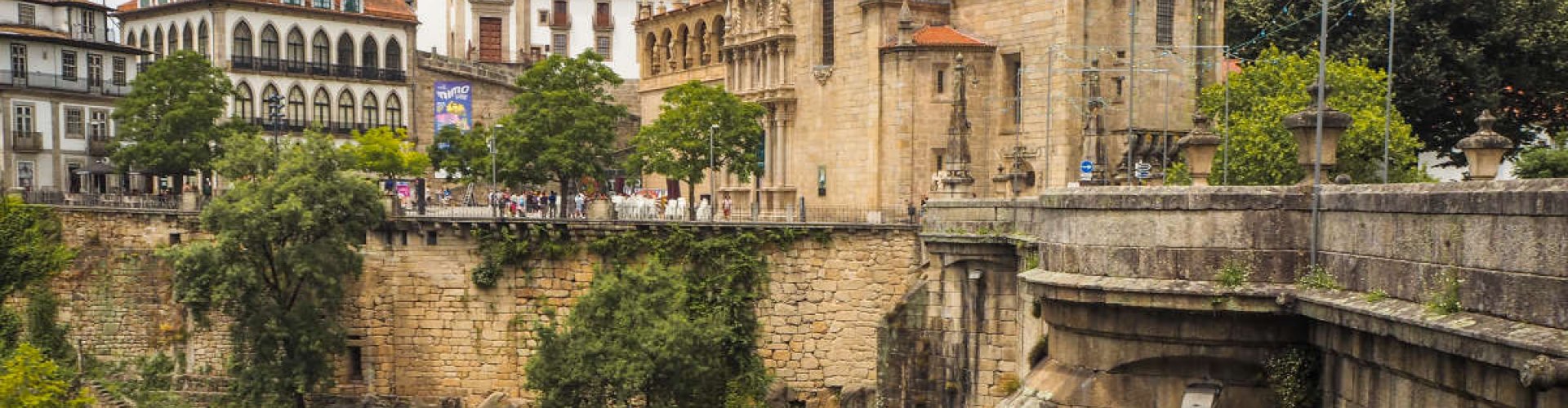 Amarante night skyline with parked cars