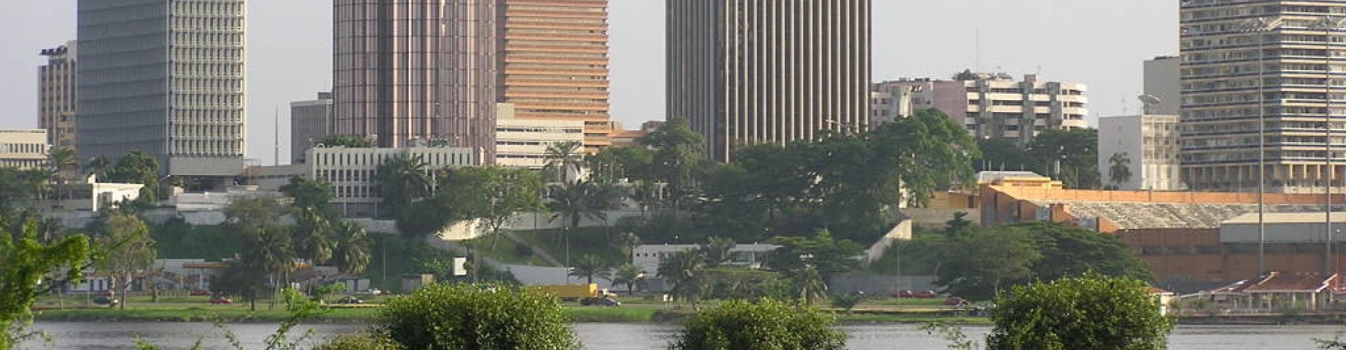 Garages and parking lots in Abidjan